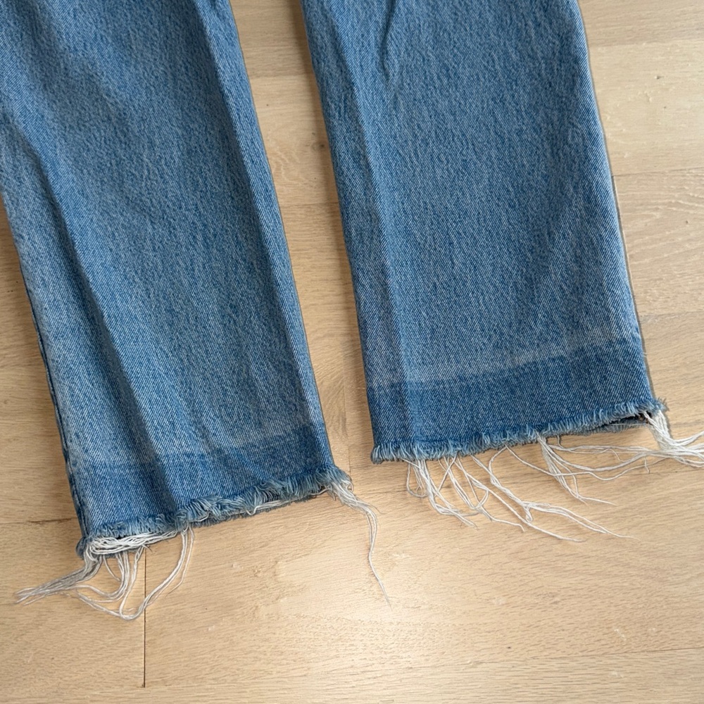 Levi’s - Picture 3 of 9